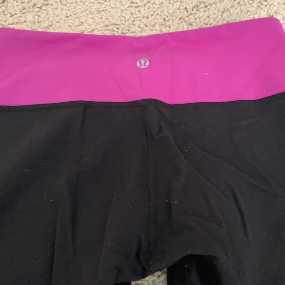 Lululemon Wunder Under Leggings - Picture 2 of 5